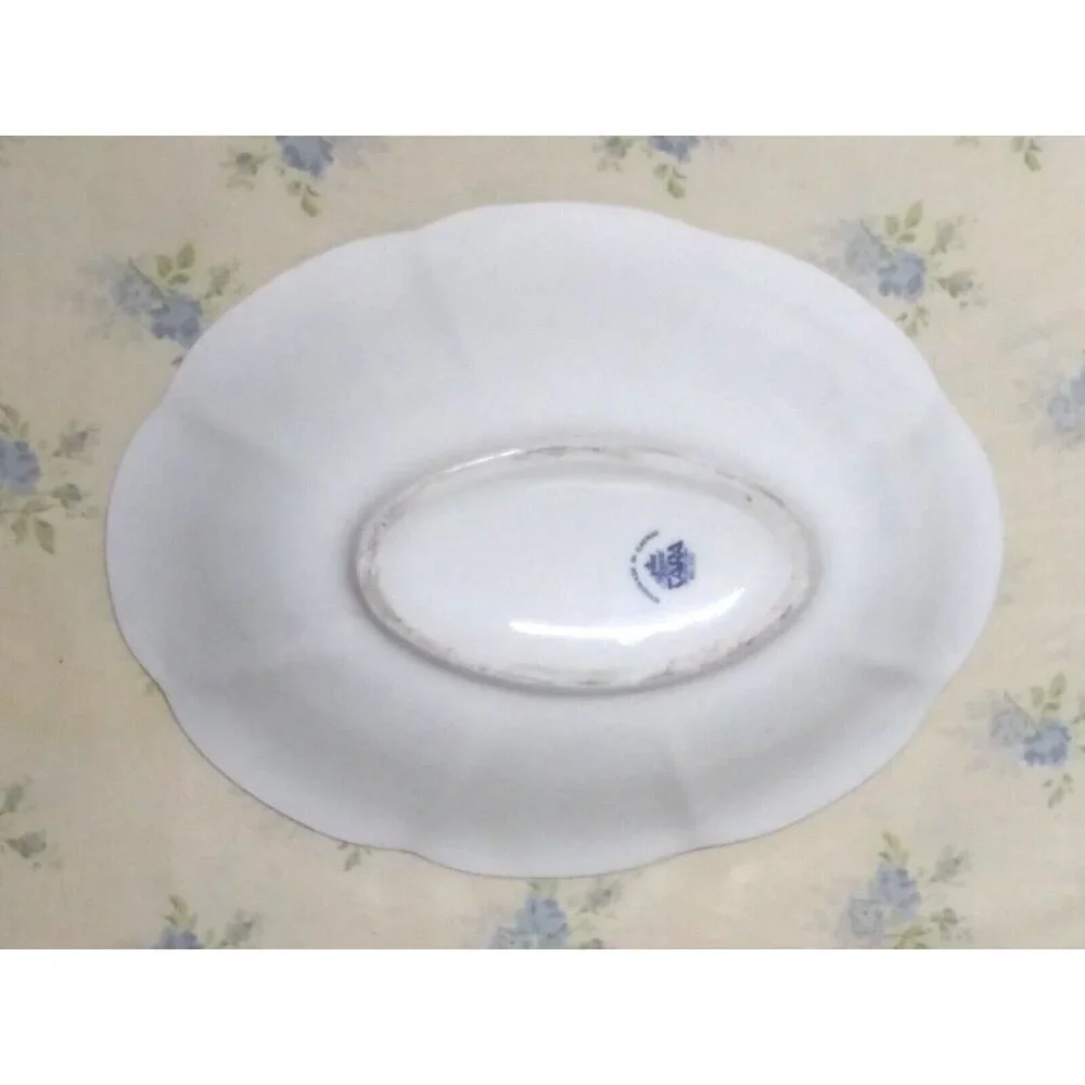 Royal Tara Fine Bone China Trinket/Candy Dish/soap dish GALWAY IRELAND handmade